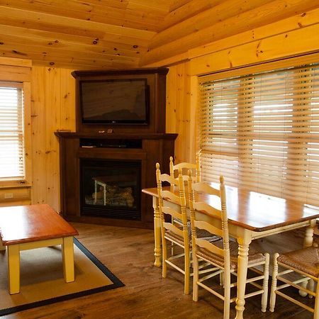 Lake Parlin Lodge & Cabins West Forks エクステリア 写真