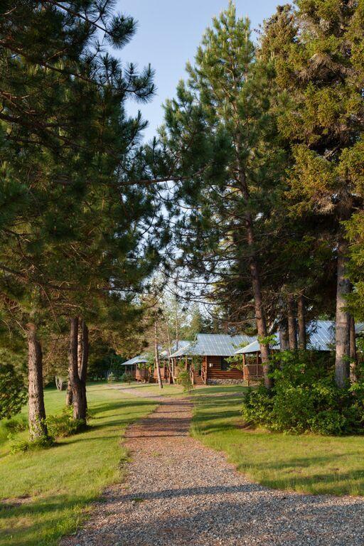 Lake Parlin Lodge & Cabins West Forks エクステリア 写真