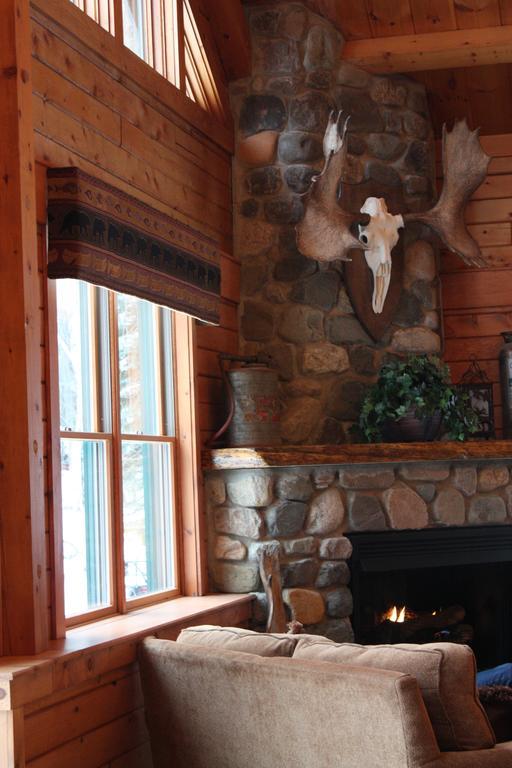 Lake Parlin Lodge & Cabins West Forks エクステリア 写真