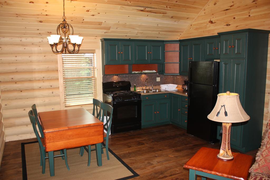 Lake Parlin Lodge & Cabins West Forks 部屋 写真