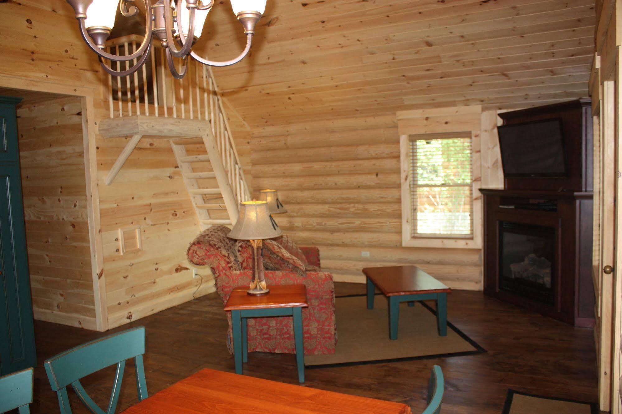 Lake Parlin Lodge & Cabins West Forks エクステリア 写真