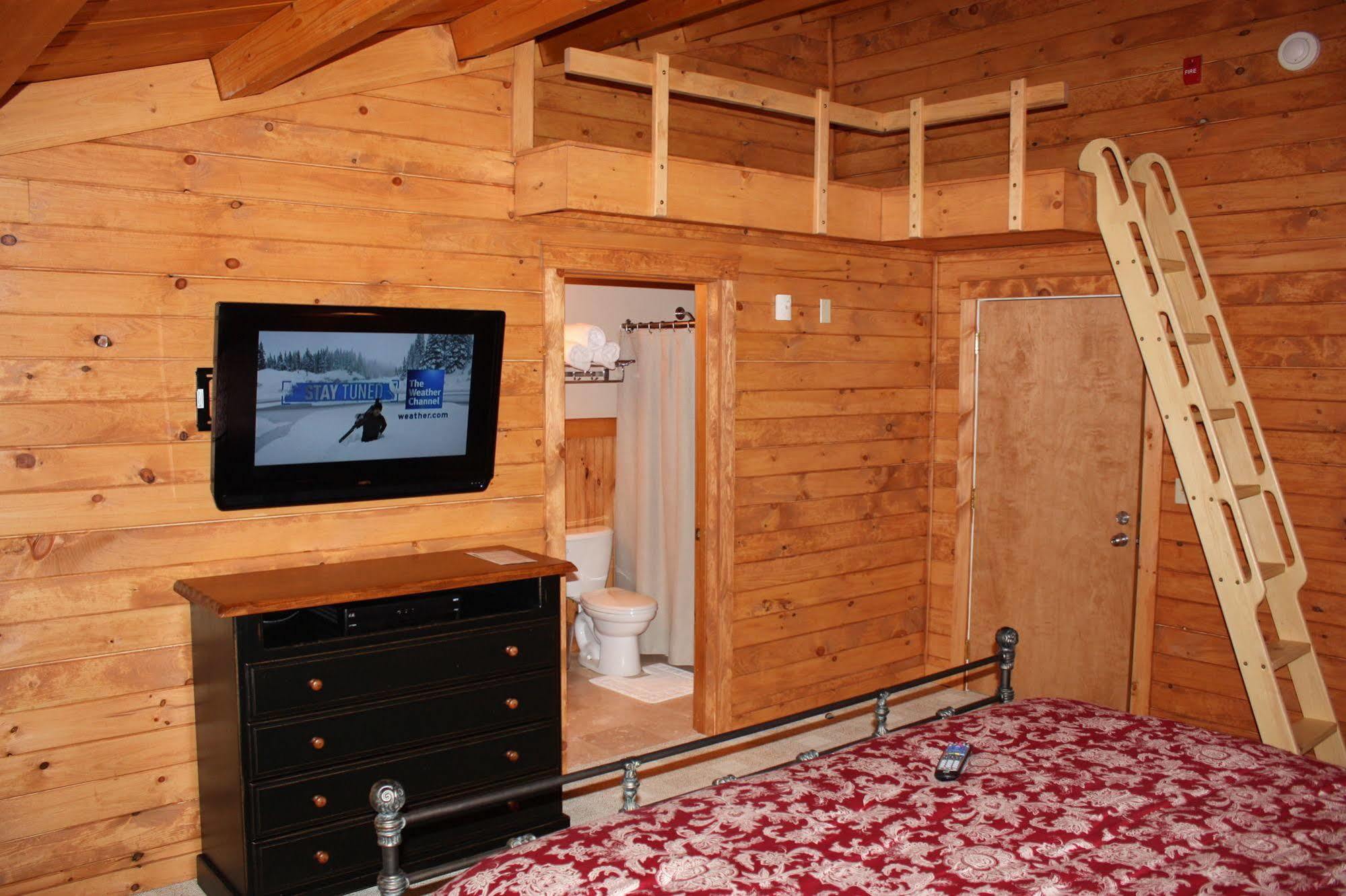 Lake Parlin Lodge & Cabins West Forks エクステリア 写真