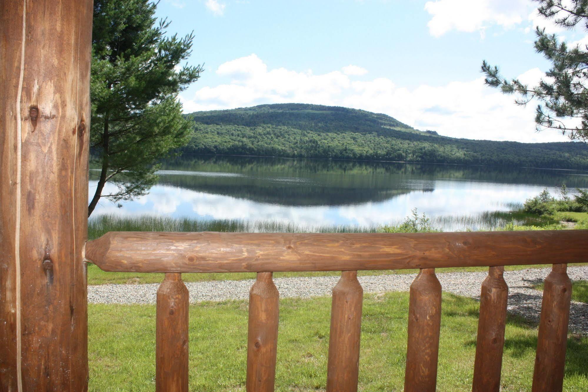 Lake Parlin Lodge & Cabins West Forks エクステリア 写真